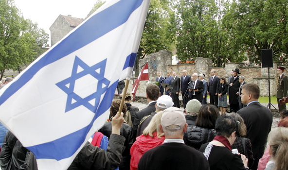 В Риге память жертв Холокоста почтут шествием